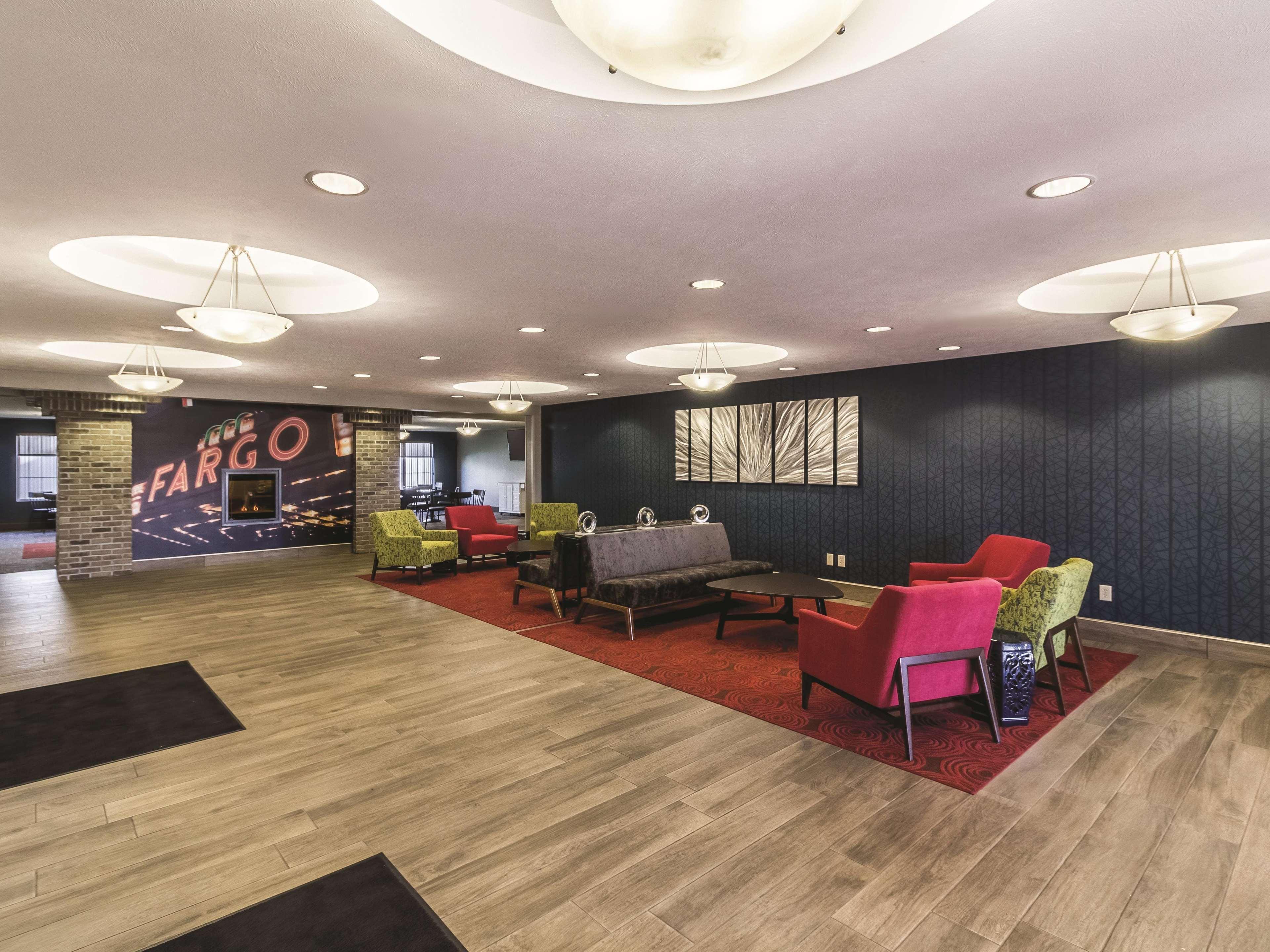 Hotel La Quinta By Wyndham Fargo-Medical Center Extérieur photo